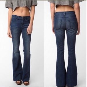 Silence + Noise High Rise Flare Jeans, size 29, EUC